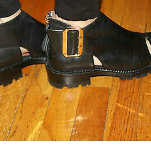 Size 6 - Picture 2 of 4