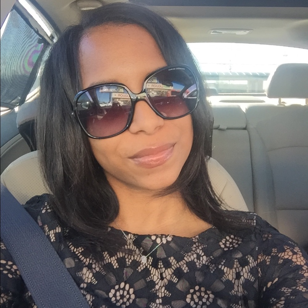 Meet your Posher, Nicole