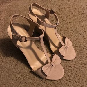 Tan suede shoedazzle wedges