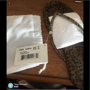 Tkees NWT size 9