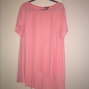 🔥SALE🔥 Vince Camuto hi-lo top