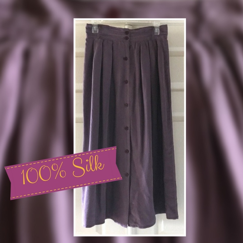🔥OFFER $17🔥 Soft Silk Skirt–Lavender–Like New