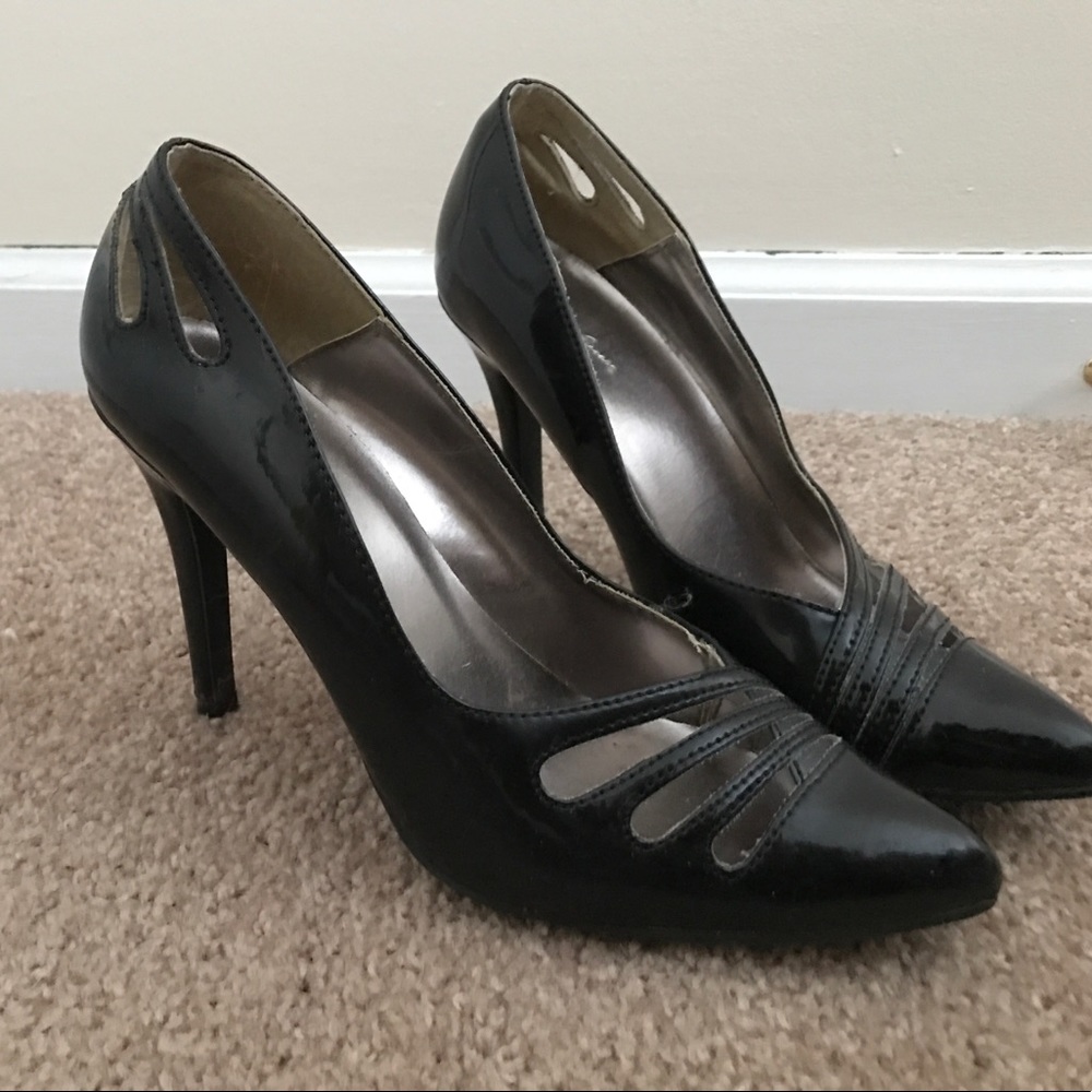 Black patent heels