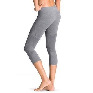 Athlete Breakthrough Seamless Capri Legging
