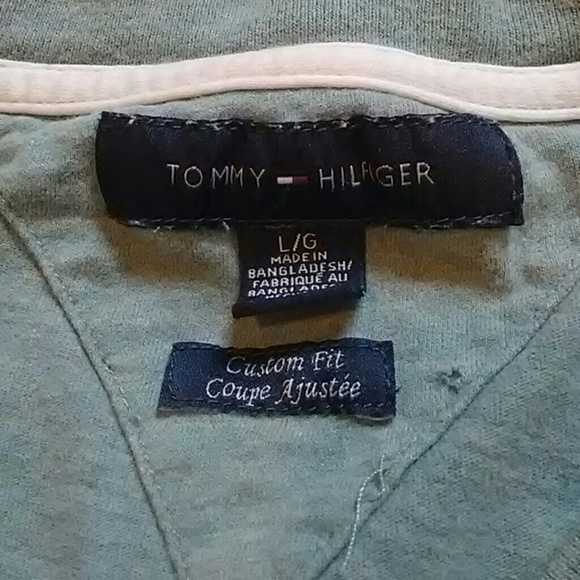 Tommy Hilfiger custom fit large t-shirt - Picture 2 of 4