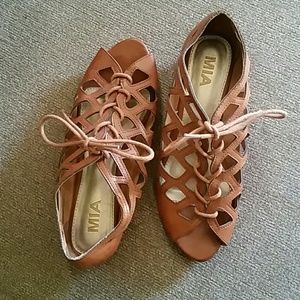 Lace lattice sandals