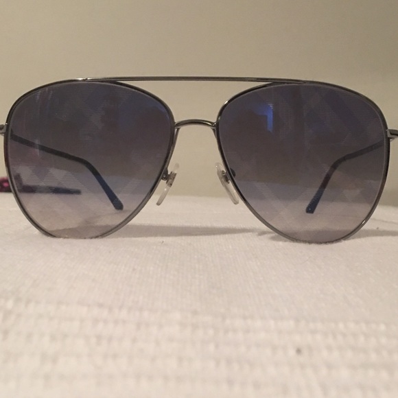 Accessories - Burberry aviators