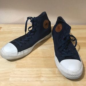 Men's Converse High tops in Size 11!