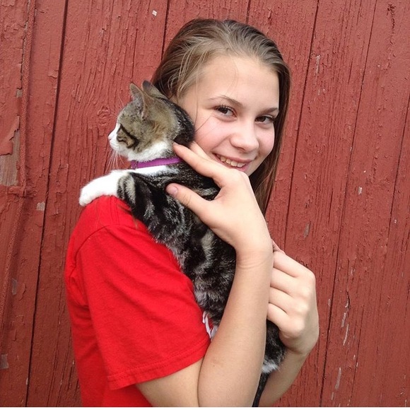 Meet your Posher, Monica - Picture 1 of 1