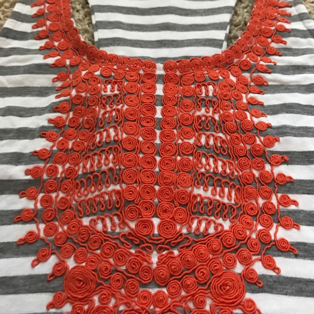 Beautiful tank top from stitch fix--NWOT