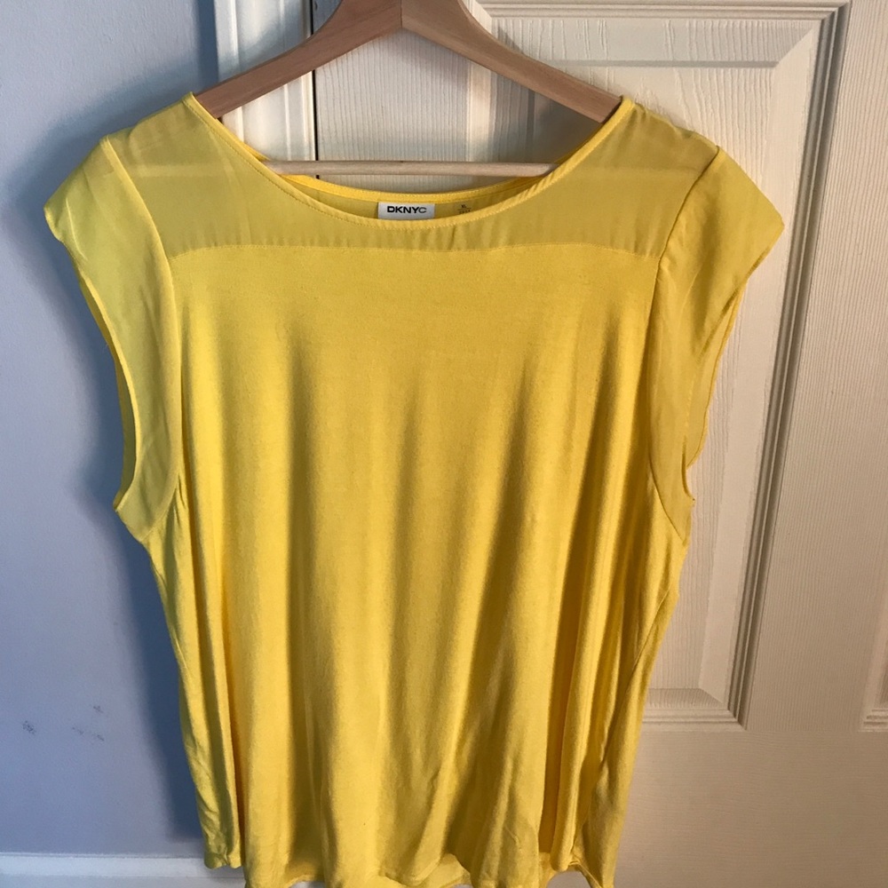DKNYC short sleeved top