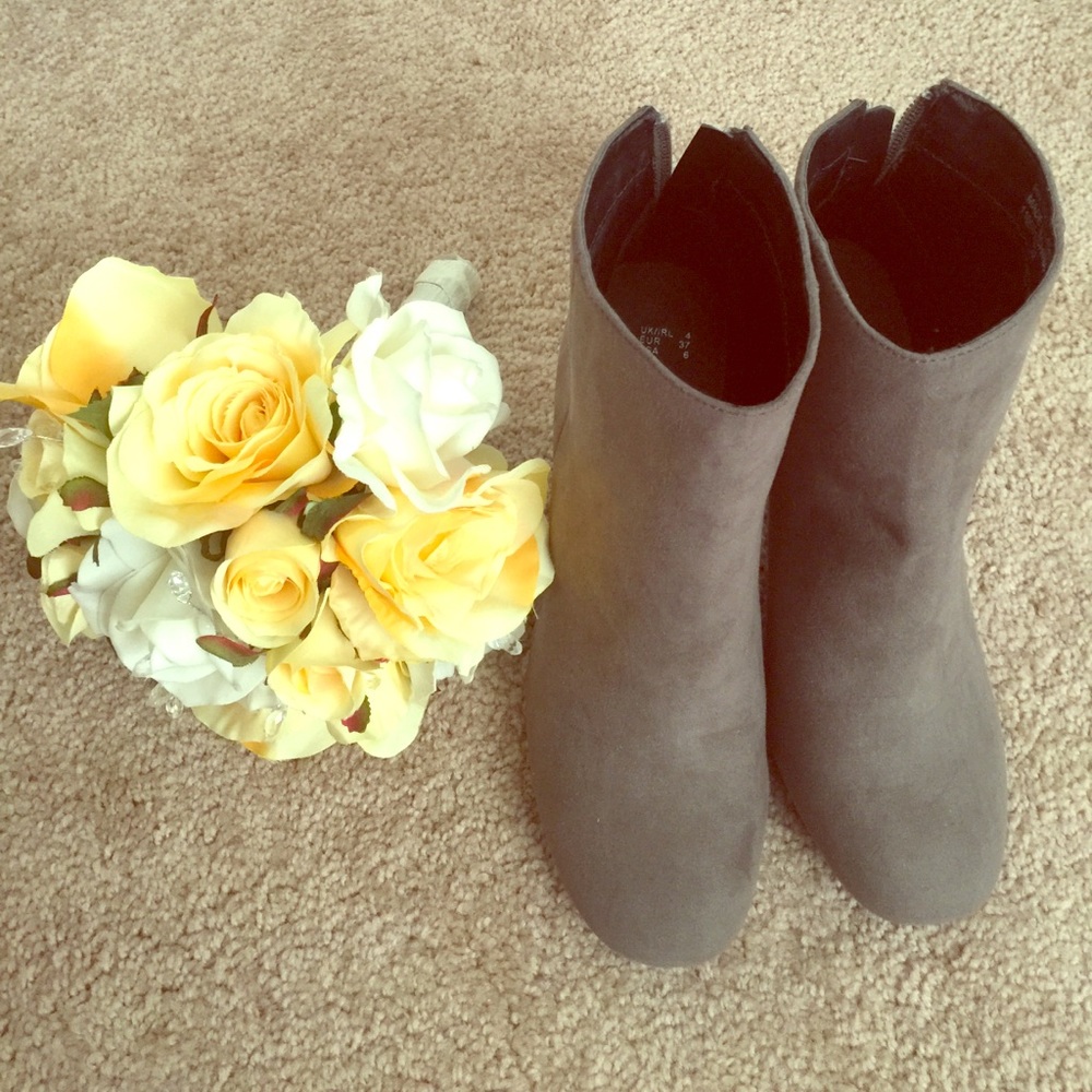 Dark Grey Mirror Heel Bootie