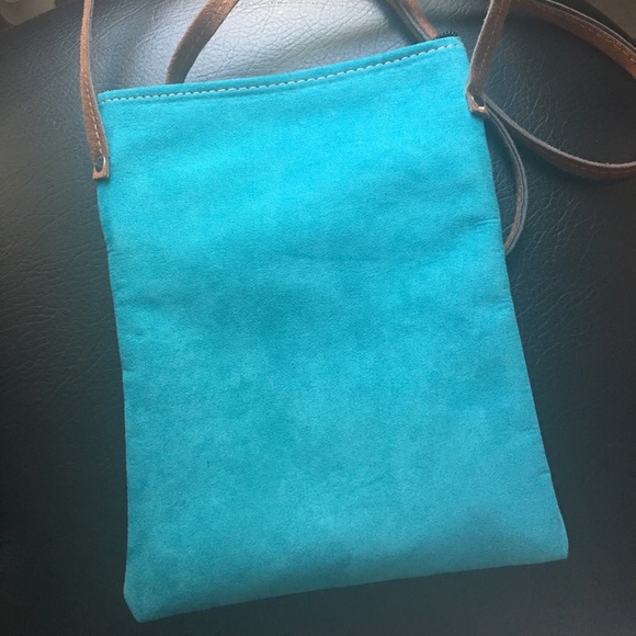 Cross Body beautifully embroidered Guatemalan bag - Picture 5 of 5