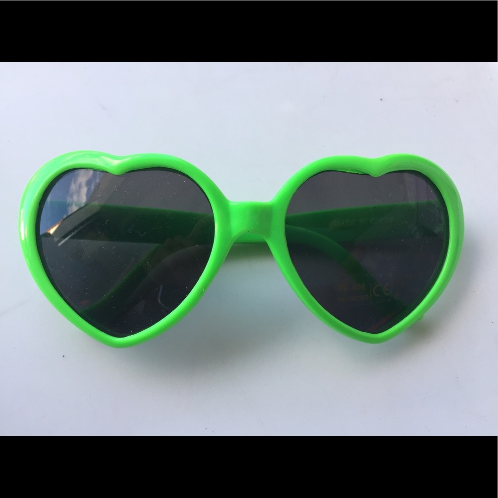Retro Lolita Heart Shaped Plastic Frame Sunglasses