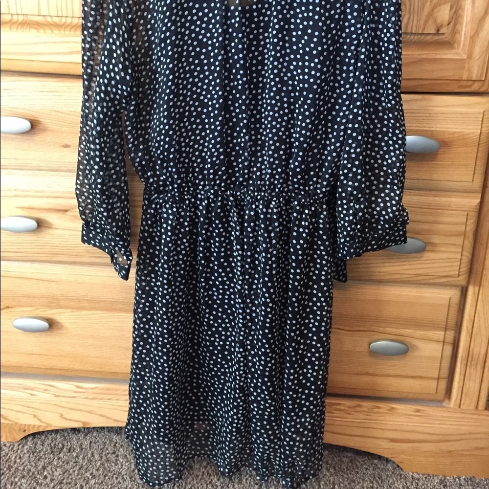 Dress - Picture 3 of 3