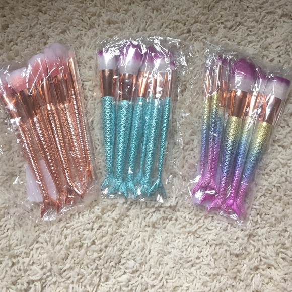Mermaid Makeup Brush Set. - Picture 3 of 3