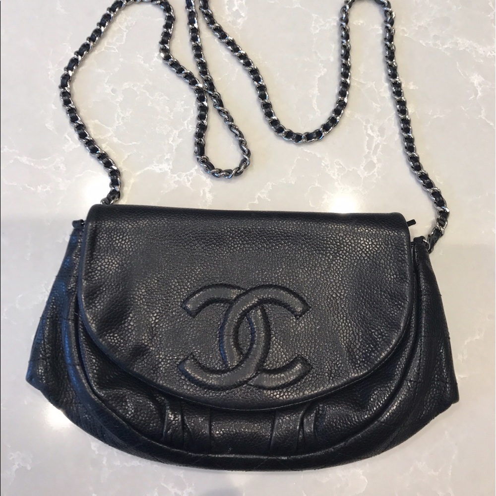 Black wallet on chain