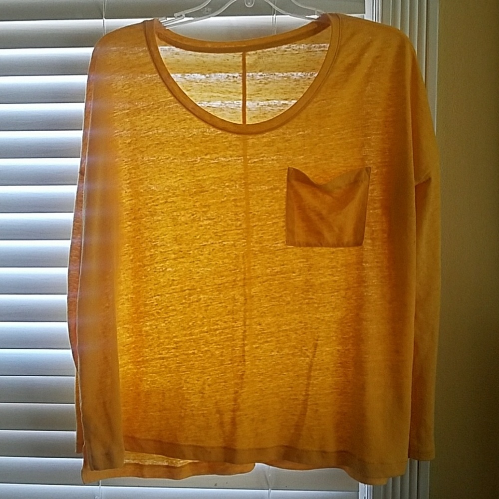 Old Navy lightweight Boyfriend Tee