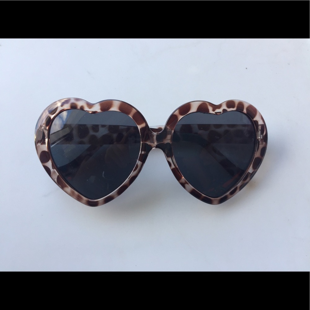 Retro Lolita Heart ShapedTortoise Shell Sunglasses