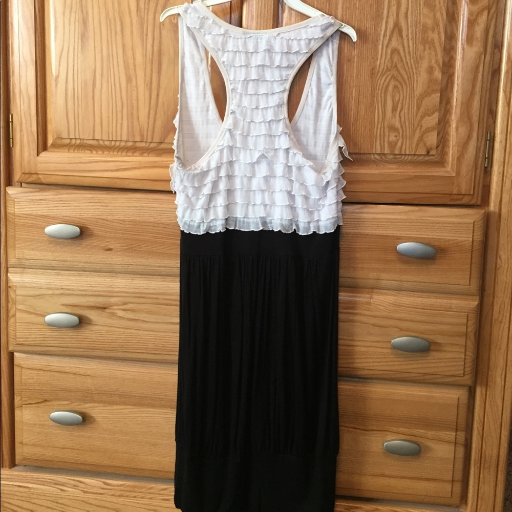 Dress - Picture 3 of 3