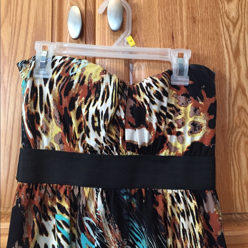 Dress - Picture 2 of 3