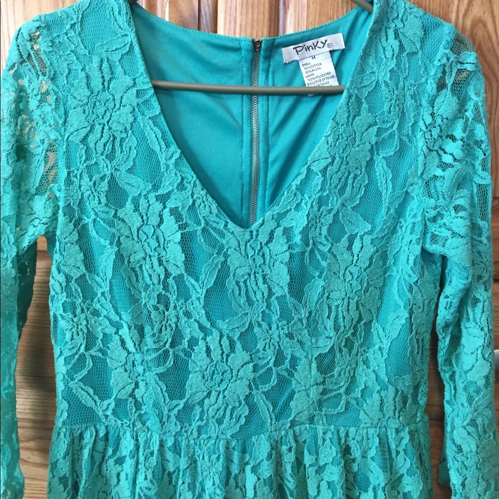 Dress - Picture 2 of 4