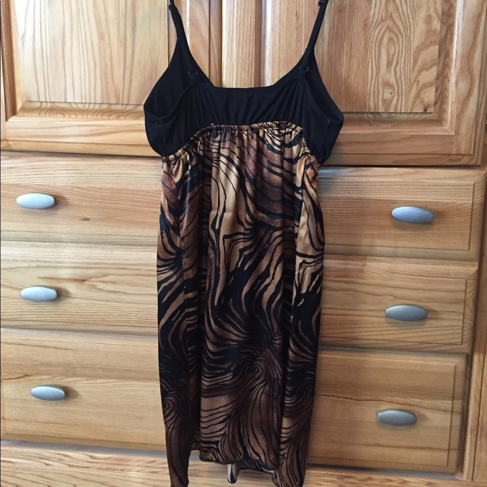 Dress - Picture 4 of 4