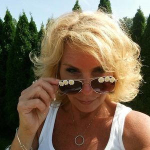 Meet your Posher, Christina