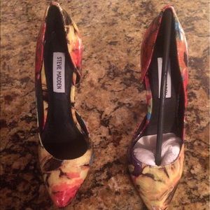 NIB STEVE MADDEN MULTI COLOR HEEL SZ 7