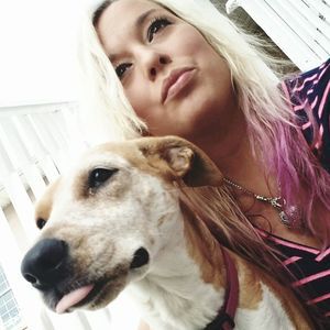 Meet your Posher, Caroline