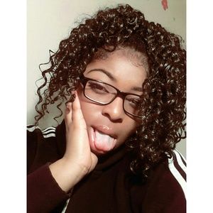 Meet your Posher, Kyna