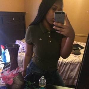 Meet your Posher, Denise