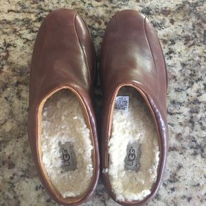 Men's Ugg slip ons size 10 wore twice.