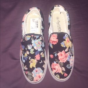 Floral canvas shoes (FINAL PRICE DROP)
