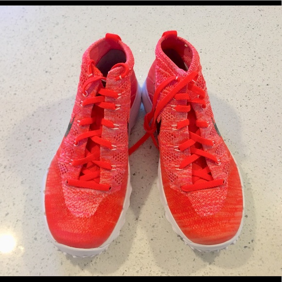 NWOB Nike Ladies Flyknit Chukka Golf Shoes - Picture 5 of 8