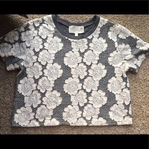 Floral top! Perfect for spring! (M)