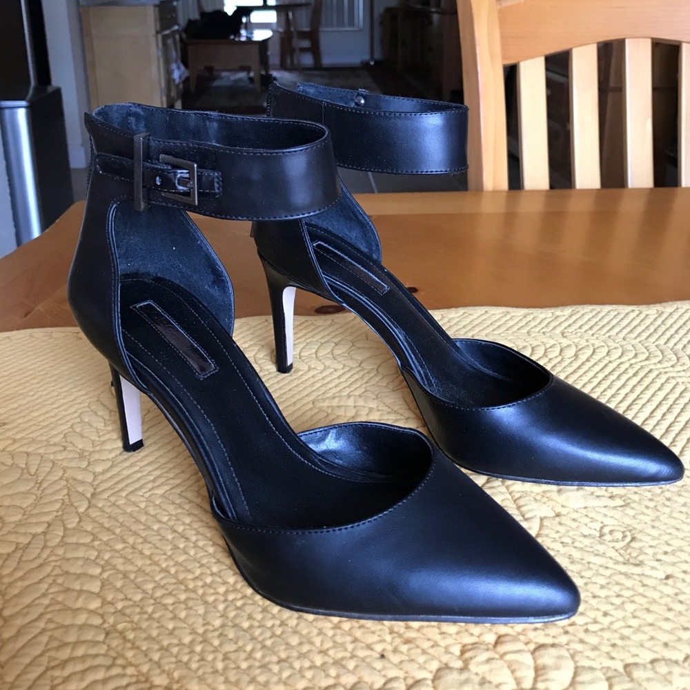 BCBG heels