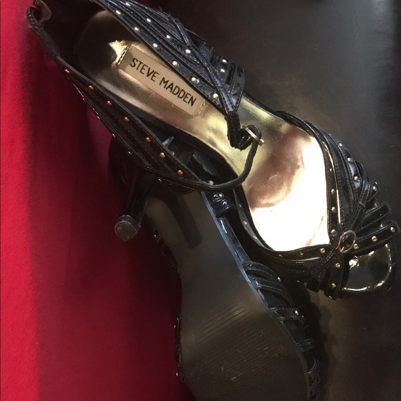 Heels - Picture 2 of 3