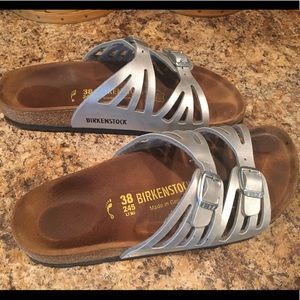 Women's Birkenstock Metallic Silver Sandals☀️❤️