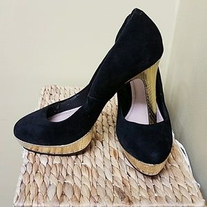 Vince Camuto suede heels