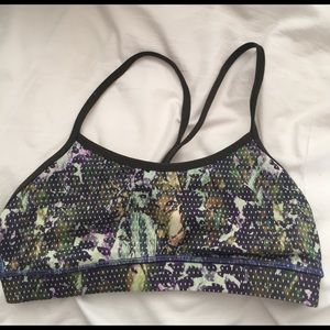 Lululemon sports bra