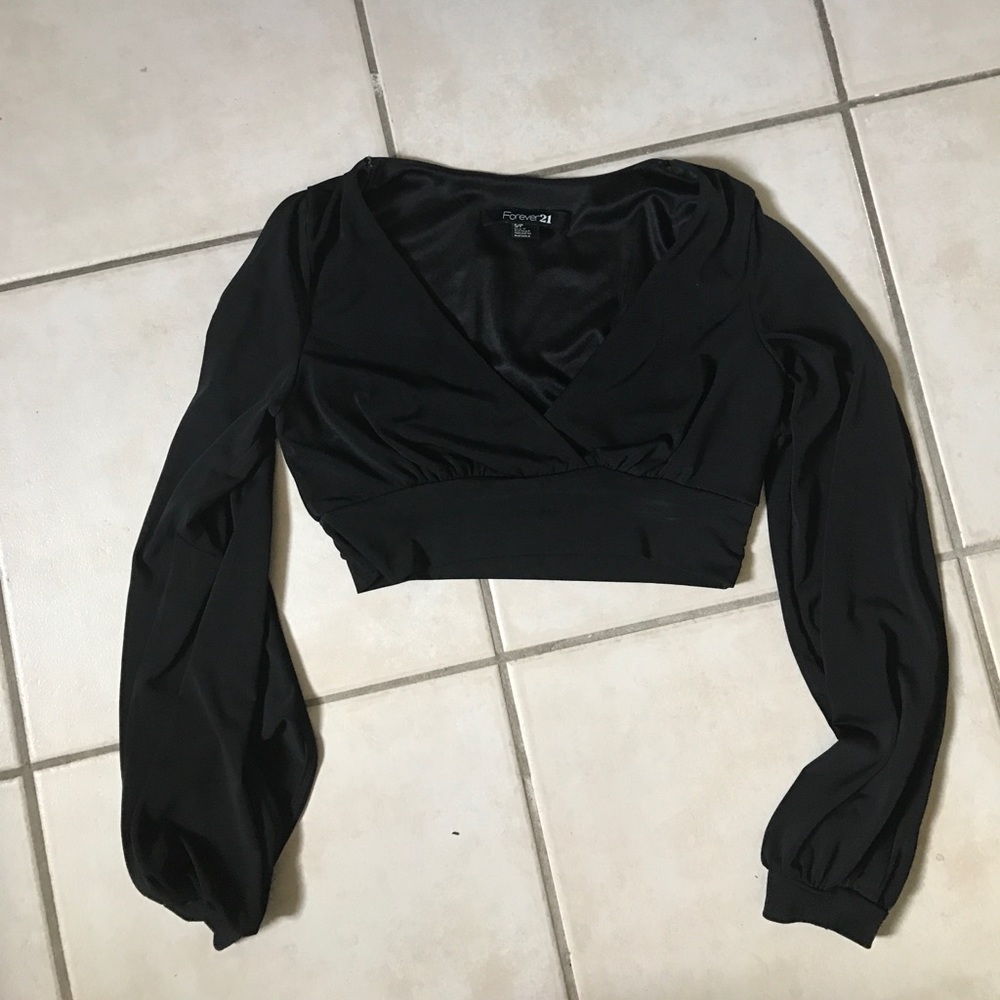 Black plunge crop top🖤