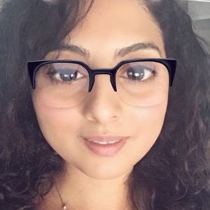 Meet your Posher, Sahar