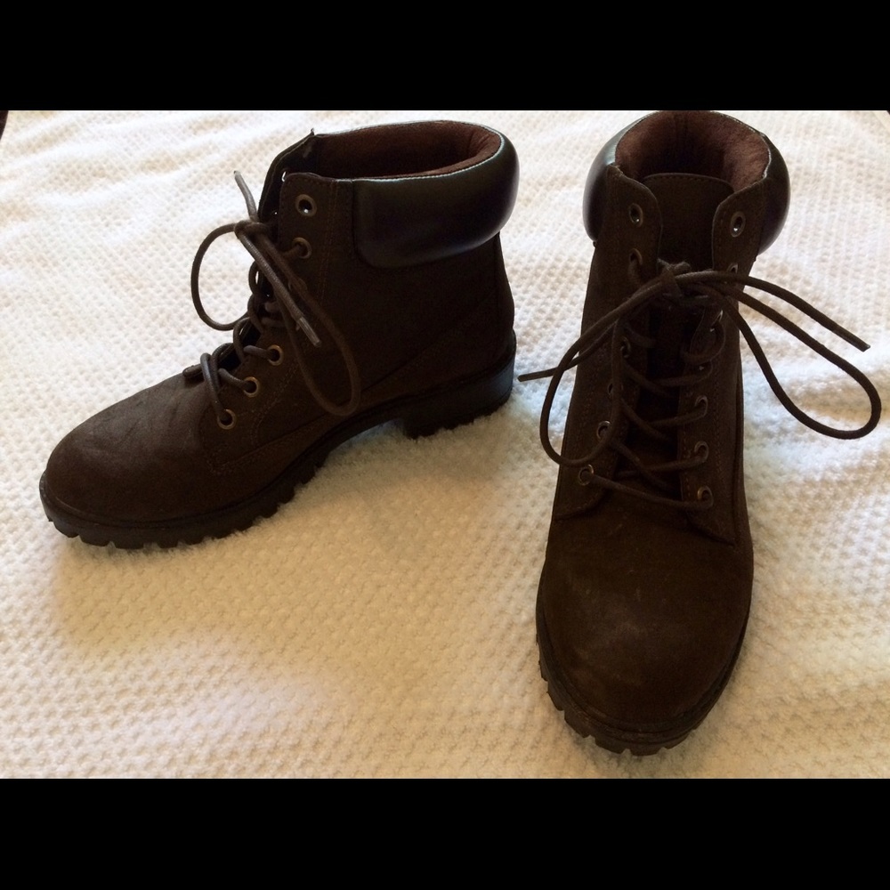 MIA Combat Boots Brown Size 7.5 - LIKE NEW!