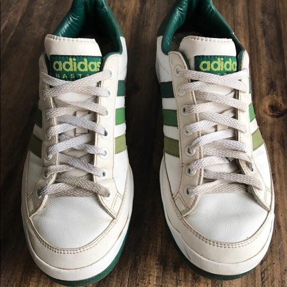 Low top Adidas sneakers. Green and white - Picture 2 of 4