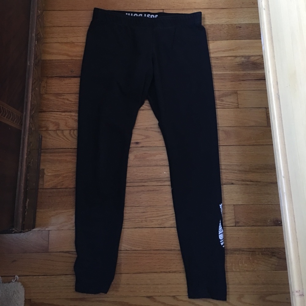 Nike - Woman's Leggings