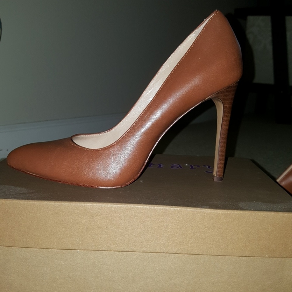 Pour La Victoire - Brown 4" heels, size 7