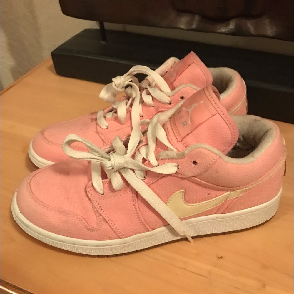 Air Jordan's pink