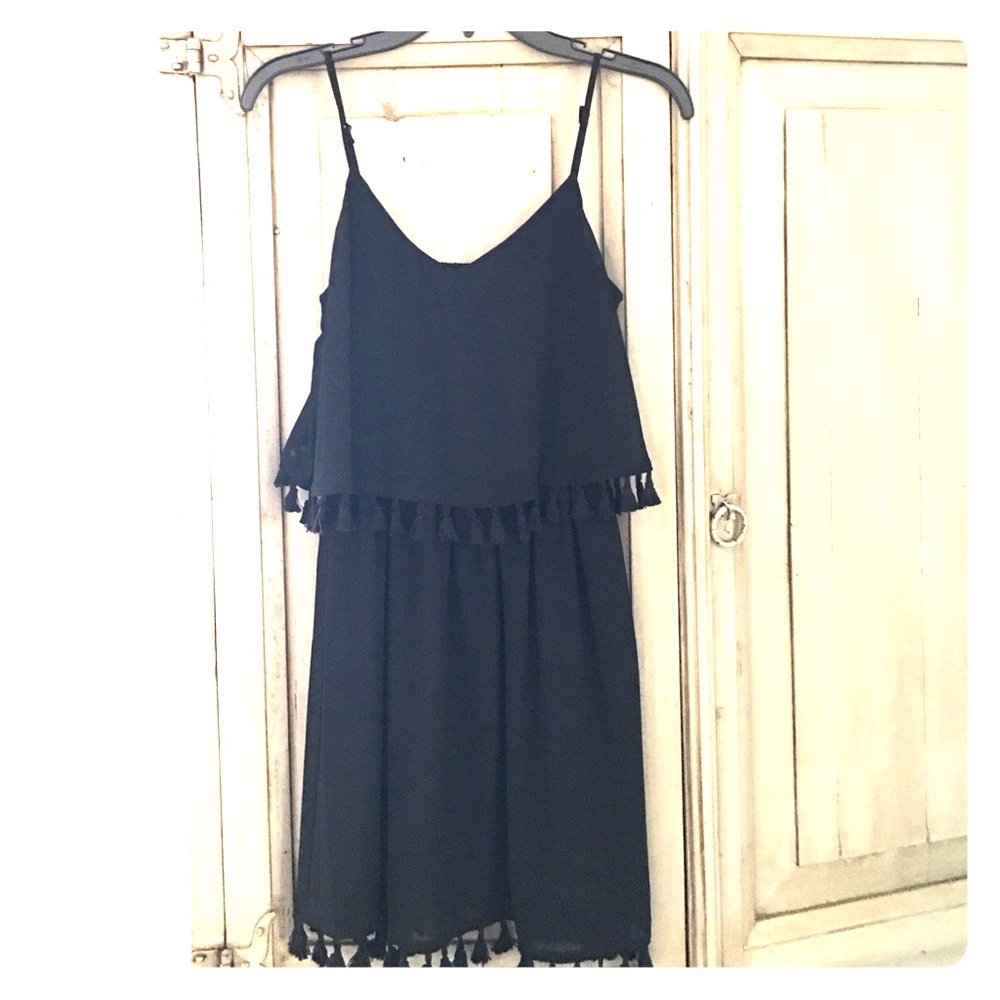 Popover tassel dress