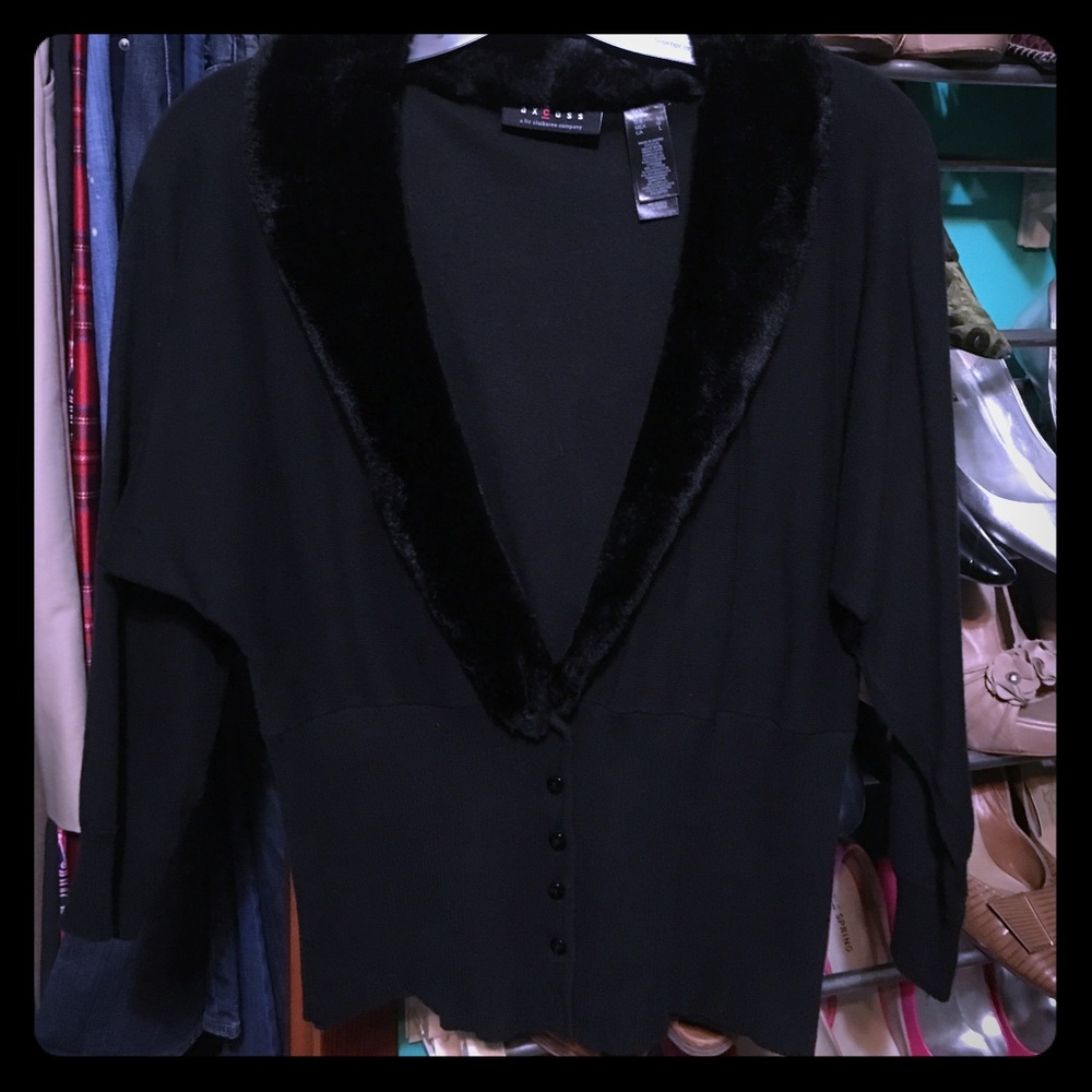 beautiful sweater💕 1 black